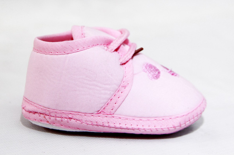 Empreus Girls(Pink) RS.1499 (73.00% Off) - Flipkart