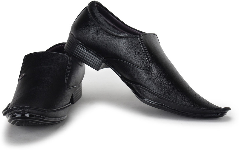 Footista Madrid Slip On For Men(Black)