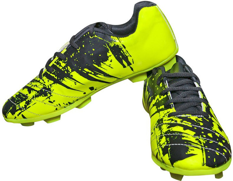 Port Fighter Football Shoes For Men(Green, Blue)