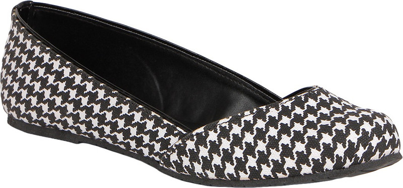 Chalk Studio Poky Hound Bellies For Women(White, Black)