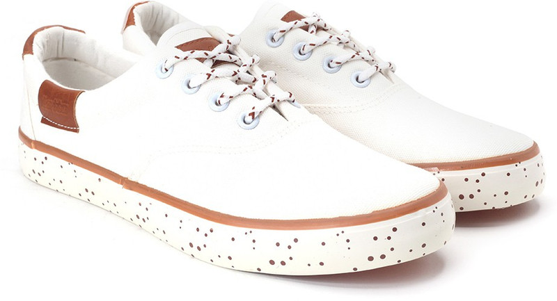 Lotto Canvas Shoes For Women(White)