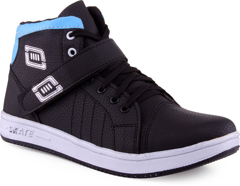 V5 Sneakers Shoes For Men(Blue, Black)