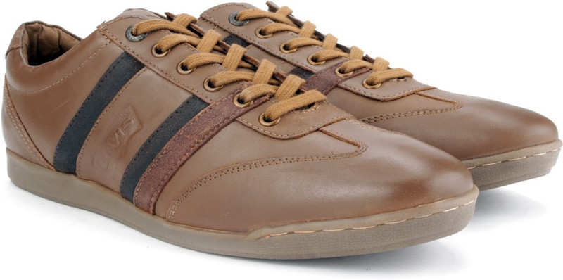 Levi's King Evans Men Sneakers For Men(Brown)