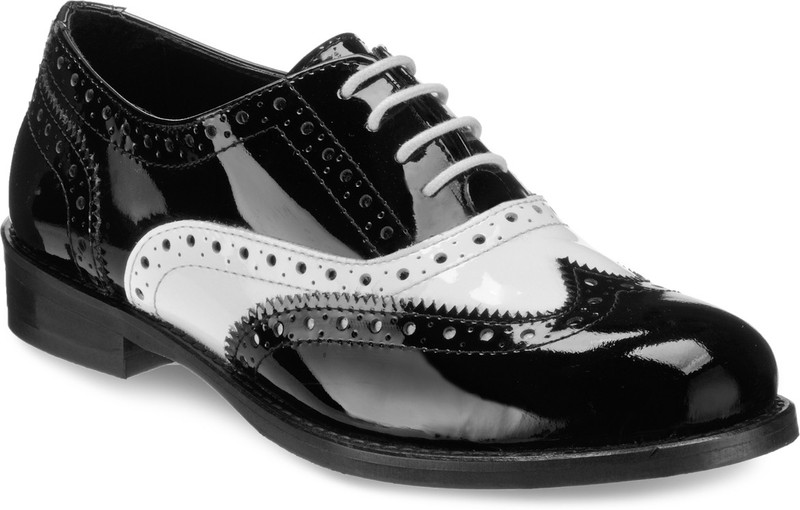 Hats Off Accessories Brogue Lifestyle Shoes Corporate Casuals For Women(White, Black)