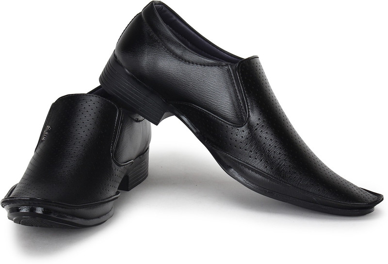 Footista Munich Slip On For Men(Black)