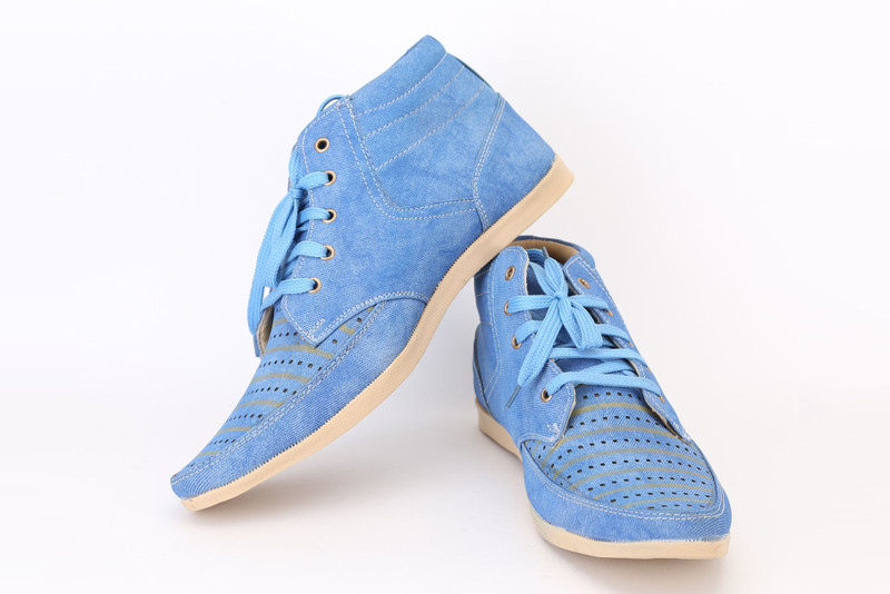Quarks Punched Casual Shoes For Men(Blue)