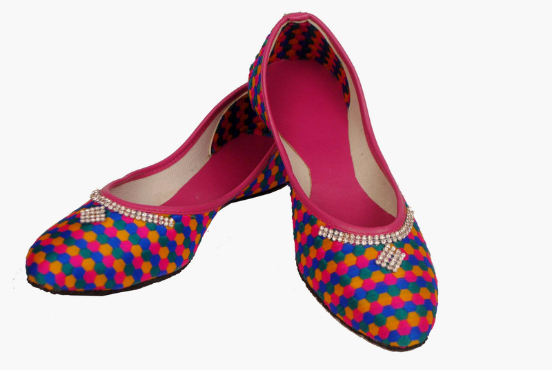 Goyal Pink Multi Bellies For Women(Multicolor)