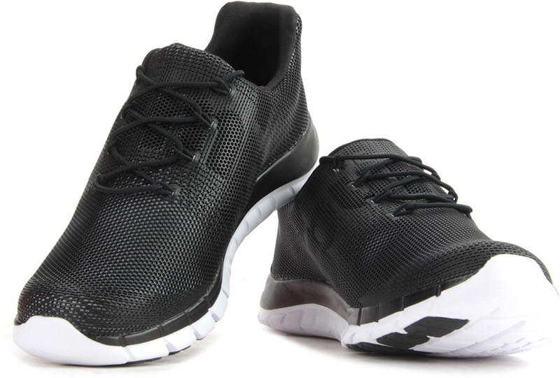 REEBOK ZPUMP FUSION PU Running Shoes For Men(White, Black)