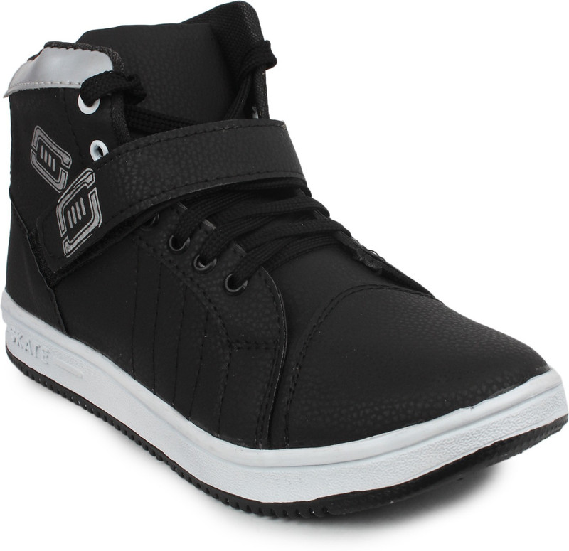 Beonza Stylish Sneakers For Men(Silver, Black)