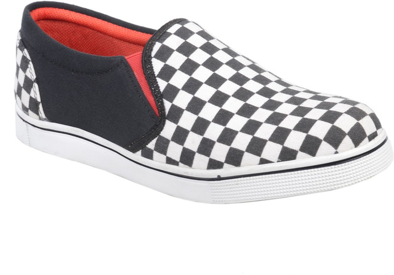 Knoos CHECKERS Sneakers For Men(White, Black)