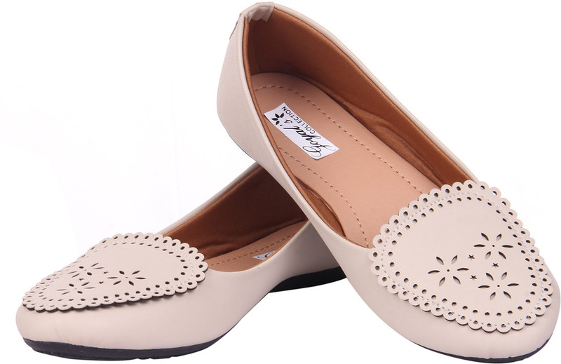 Goyal Beige Cutwork Bellies For Women(Beige)