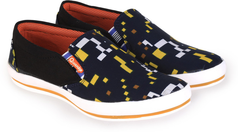 Quarks Canvas Shoes For Men(Navy)