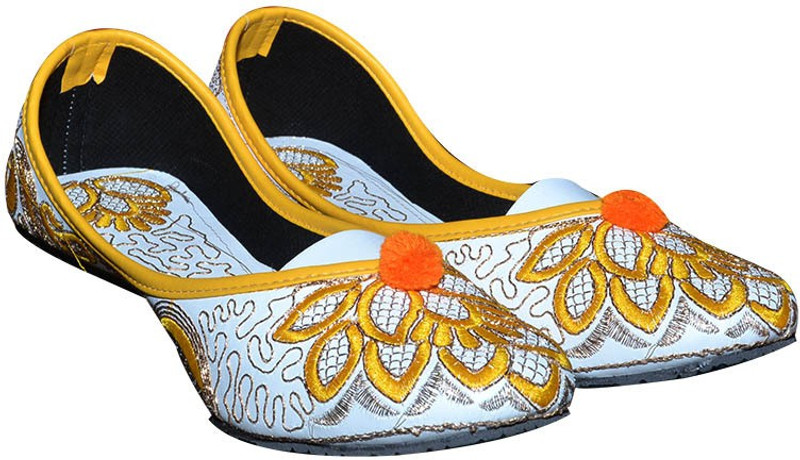 Port Yellow-Embroidred Jutis For Women(Yellow)