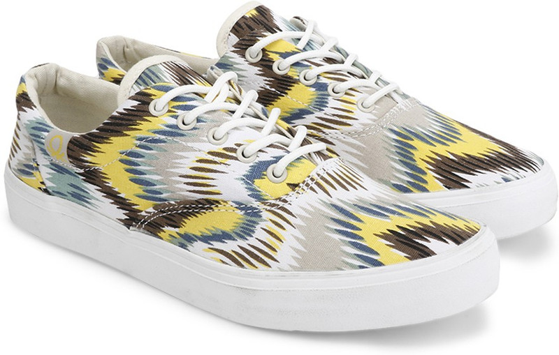 United Colors of Benetton Men Sneakers RS.869 (71.00% Off) - Flipkart