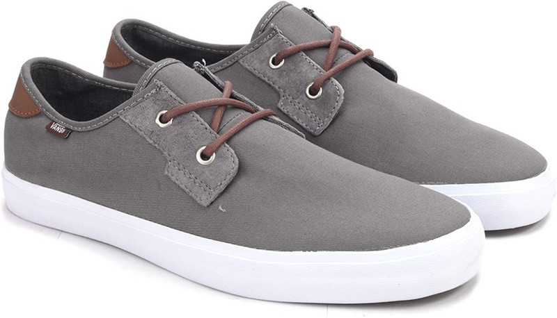 Vans MICHOACAN SF Men Sneakers For Men(Grey) Vans MICHOACAN SF Men Sneakers For Men(Grey)