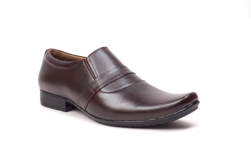 100 Walker Slip On For Men(Brown) 100 Walker Slip On For Men(Brown)