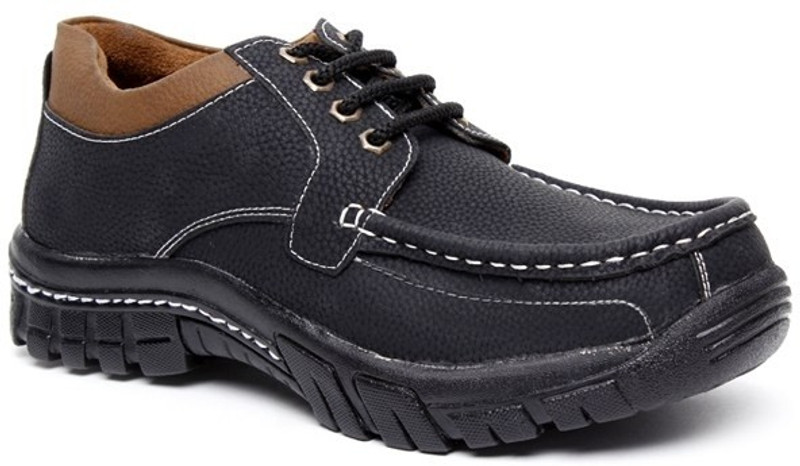 Zapatoz Black Textured Outdoors For Men(Black)