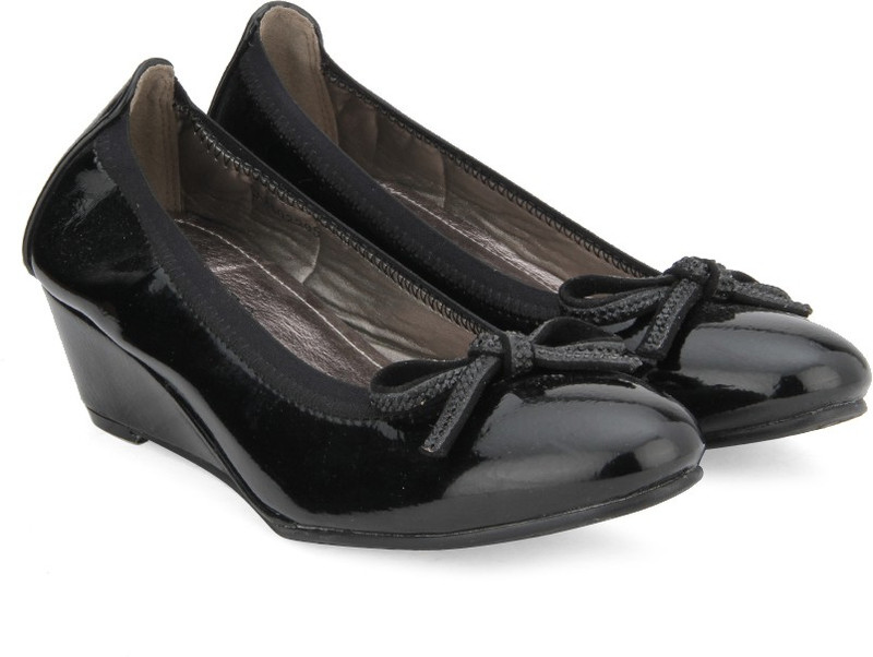 Pavers England Slip On For Women(Black)