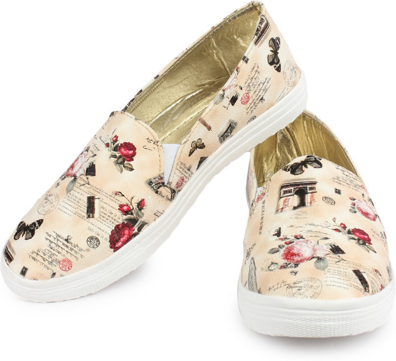 Moonwalk Casuals For Women(Orange) Moonwalk Casuals For Women(Orange)