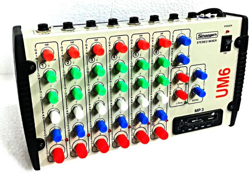 Stranger UM6 MP3 Compatible Stereo Echo ideal for Studio/Live performance Analog Sound Mixer