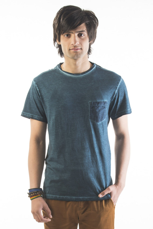Srota Solid Men Round Neck Blue T-Shirt