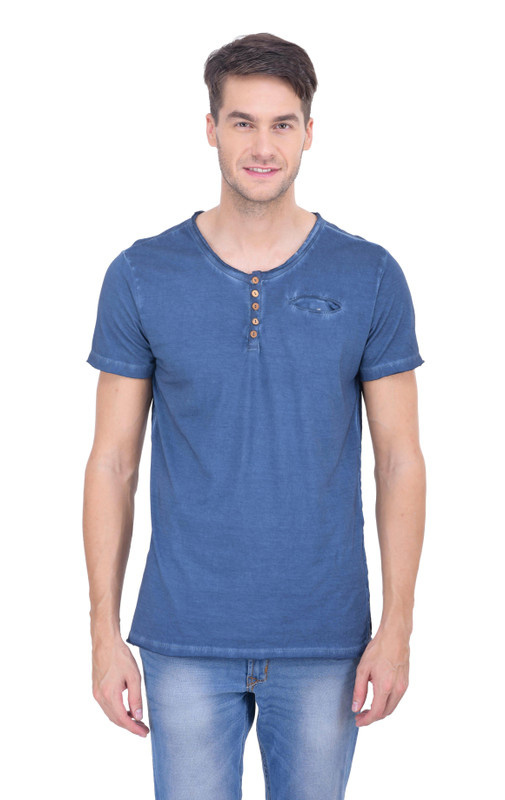 BUGG Solid Men Henley Light Blue T-Shirt