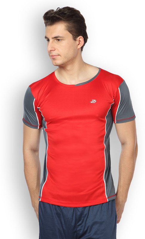 DIFFERENCE OF OPINION Solid Men Round Neck Red T-Shirt