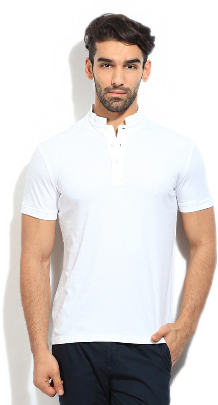 United Colors of Benetton. Solid Men Fashion Neck White T-Shirt