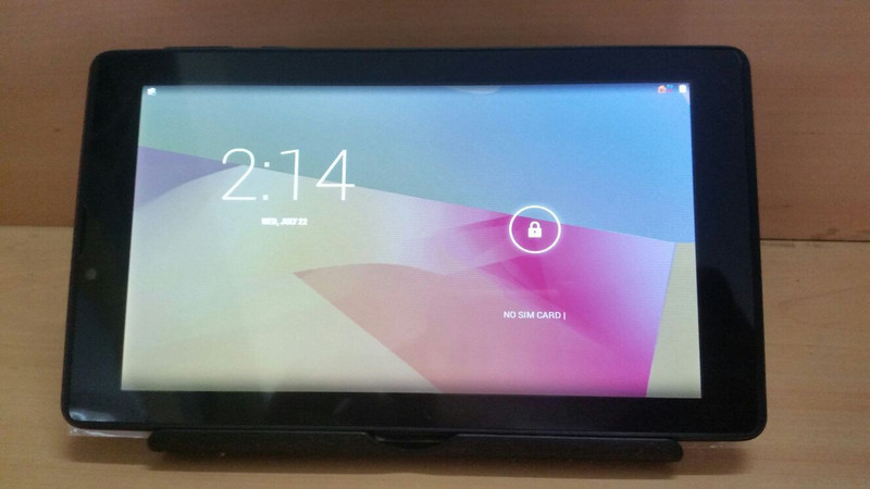 Wishtel IRA Thing 3G 8 GB 7 inch with Wi-Fi+3G Tablet (Black)