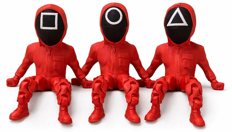 Budget box Red Suit Masked Soldier Mini Figurines with Square Circle Triangle Design(Red, Black)