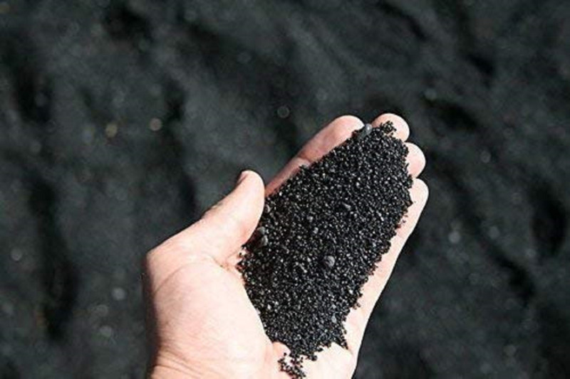 PIKVY Aquarium Crystal Quartz Black Sand for Lawn,Garden,Plants & Décoration Crushed Coral Unplanted Substrate(Black, 1 kg)