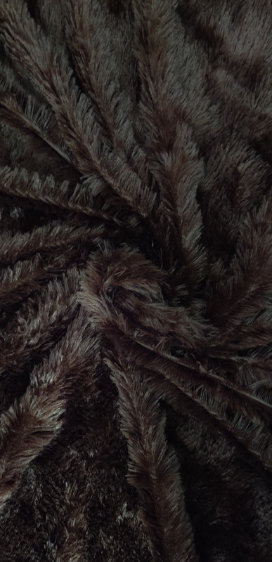 yo comfort 1M Unstitched Iris Fur Fabric. Use: Soft Toys, Dresses, Home Furnishing.
