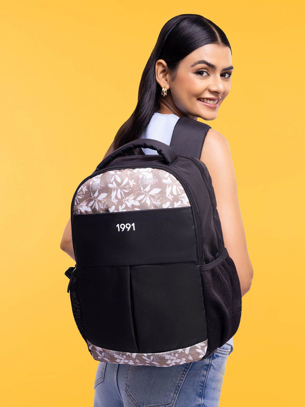 1991 by Zouk Coorg Husk Classic Backpack 18.5 L Backpack(Beige)