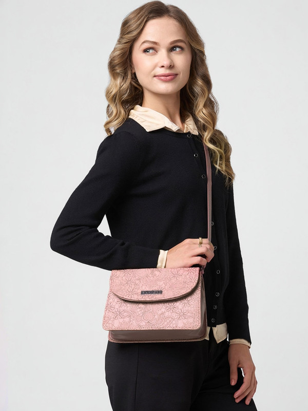 Caprese Flowy Sling Bag(Pink, 2.52 L)