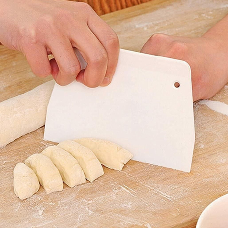 M T TRADERS Dough Cutter Icing Scraper Baking Comb(Plastic Pack of 3)
