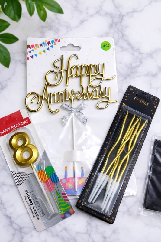 eldnaC Edible Cake Topper(Gold Pack of 6)