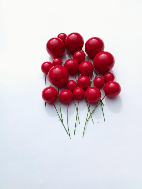 BAKERS4U 20 pcs Faux Ball Cake Topper 4 Size Mix Ball (Red) Cake Topper(RED Pack of 20)