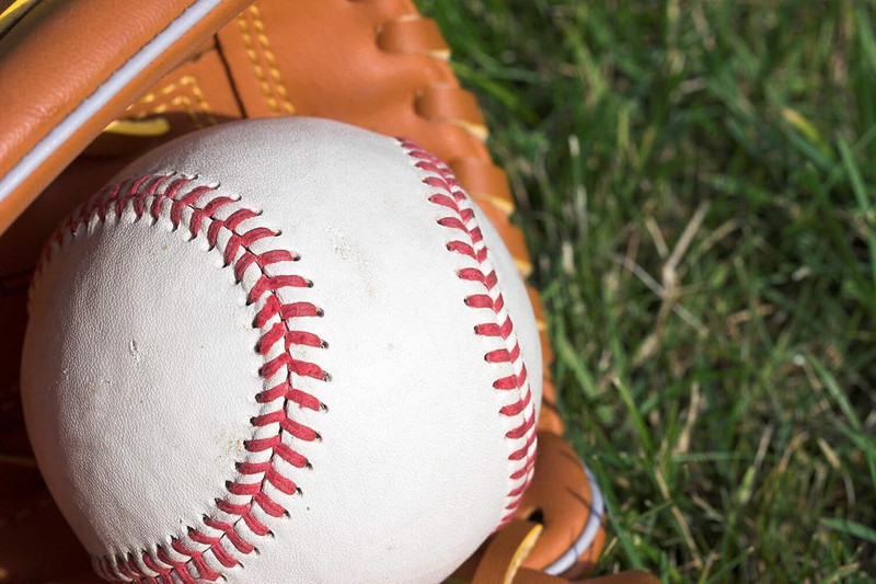MOVEX Morex PVC Meteor Baseball, 9-Inch, Durable Cover, Training & Match Ball Baseball(Kids, Pack of 1, White, Red)
