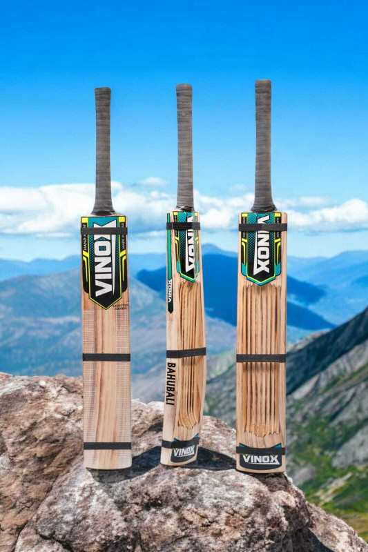 vinox STRIKER BURN KASHMIRI WILLOW TRIPPLE GUTTED CRICKET BAT Kashmir Willow Cricket  Bat For 15+ Yrs(800-900 g)