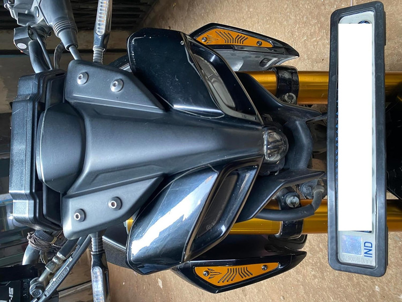 SGTB Metal MT15 Air Duct Grill Guard for Yamaha MT 15 Golden Frames Bike Air Filter Cover