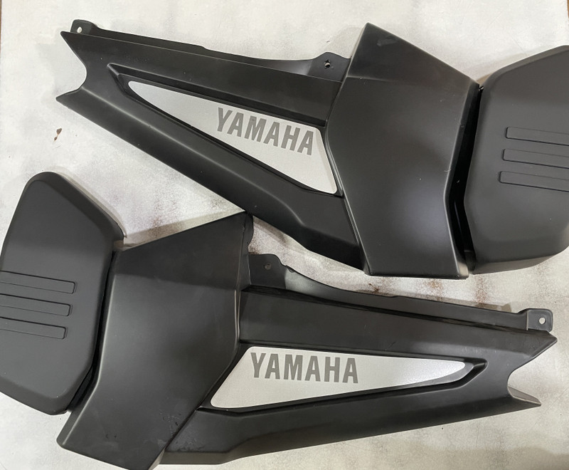 A.A.I FZ V1 FZs16 Side Panel Set (Black/Silver) Bike Fairing Kit