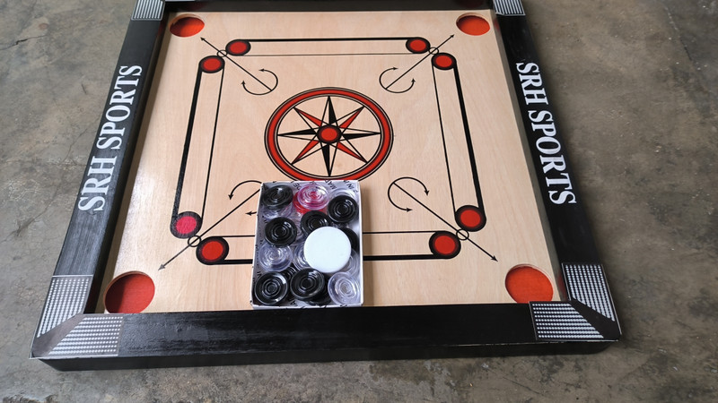Srh Sports 20X20 INCH SMALL SIZE CARROM WITH 20 PCS PLASTIC COIN WITH CHESS . 5 cm Carrom Board(Beige)