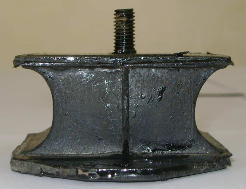 Venus Vikram Three Wheeler Engine Mounting / Car Engine Mount