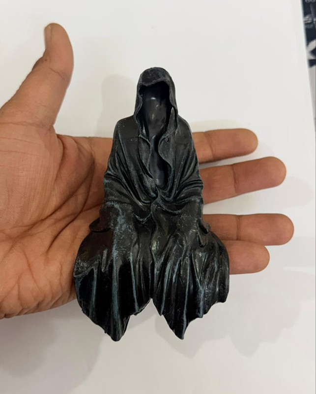 Auto MT Black Hooded Monk Shadow 12.5cm Decor,Seated Ghost,Car Dashboard.1PC Car Flywheel