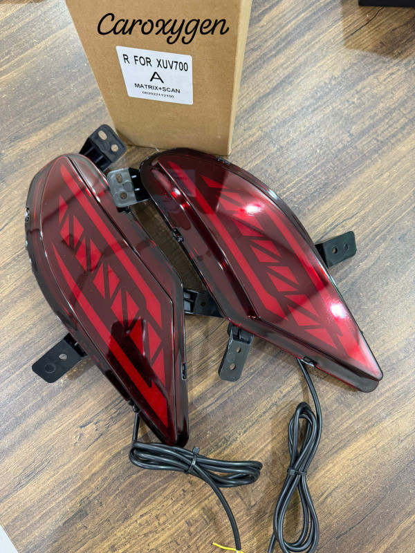 Ride2joy XUV 700 Mahindra car light Car Reflector Light(Red)