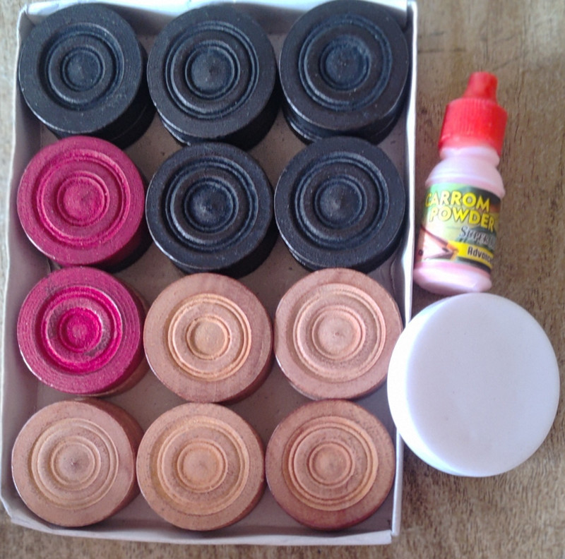 SAMSIF Carrom Pawns / Coins Set (Black, White & Red Queen) – Smooth Finish, Carrom Pawns(Pack of 26)