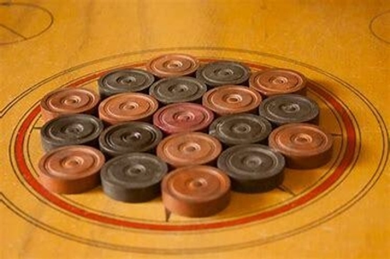 PERICO CRYSTAL CARROM COINS WITH GREEN STRIKER Carrom Pawns(Pack of 20)