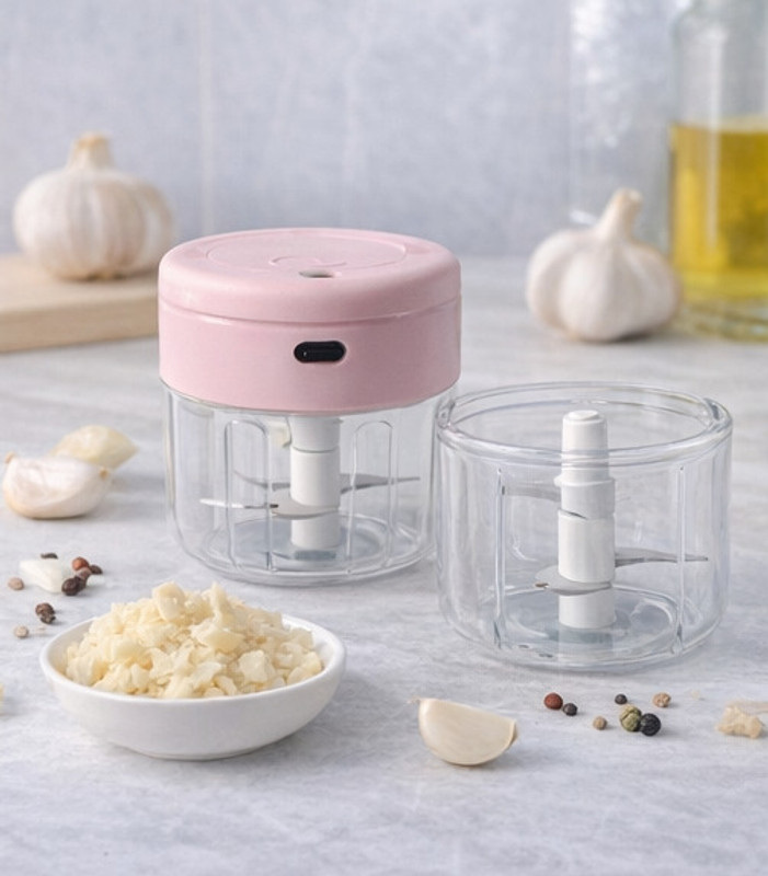 gift gallery Electric Garlic Chopper 250ml Electric Vegetable Chopper(1 x Electric Garlic Chopper, 1 x USB Charging Cable, 1 x User Manual)