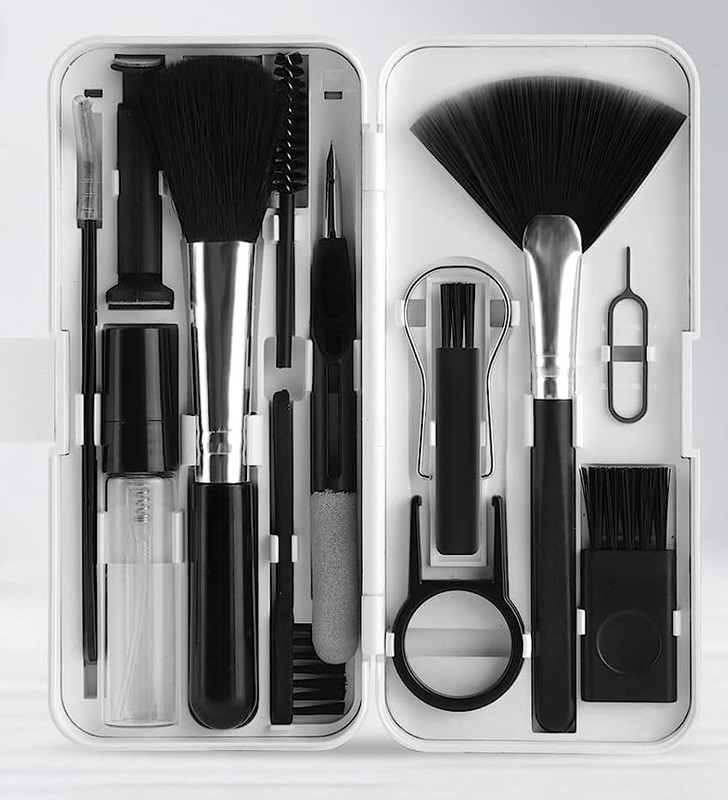 RHONNIUM 19 in 1 Smart Gadget Cleaning Kit for Smartphones, Tablets, Laptops, Earbuds for Computers, Laptops, Mobiles(19in1-01)