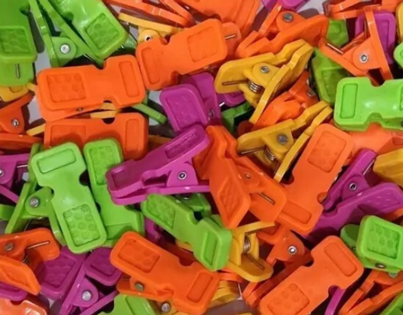 XBEY Plastic Cloth Clips(Multicolor Pack of 20)
